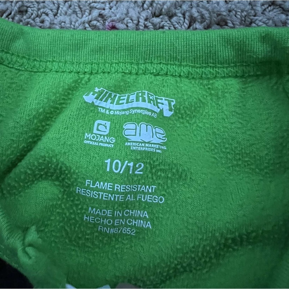 Minecraft pajamas - Picture 3 of 3